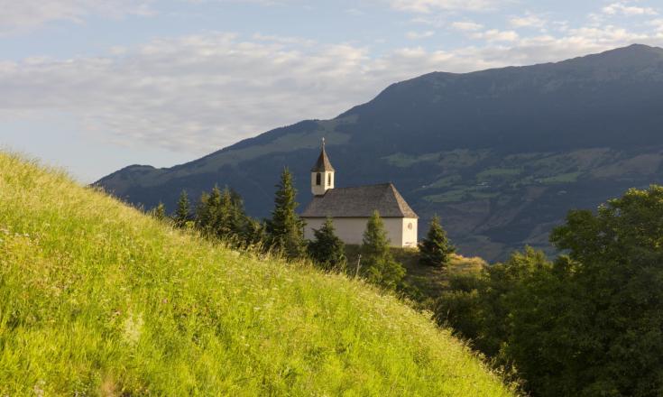 sehenswürdigkeiten-lichtenberg-kirche-vinschgau-fb