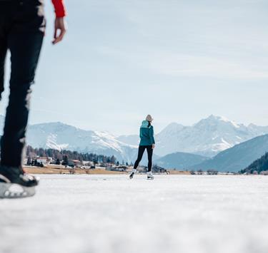 eislaufen-reschensee-vinschgau-fb[2]