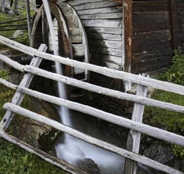 Wandern-Wassermühle-Latsch-Martell-hh