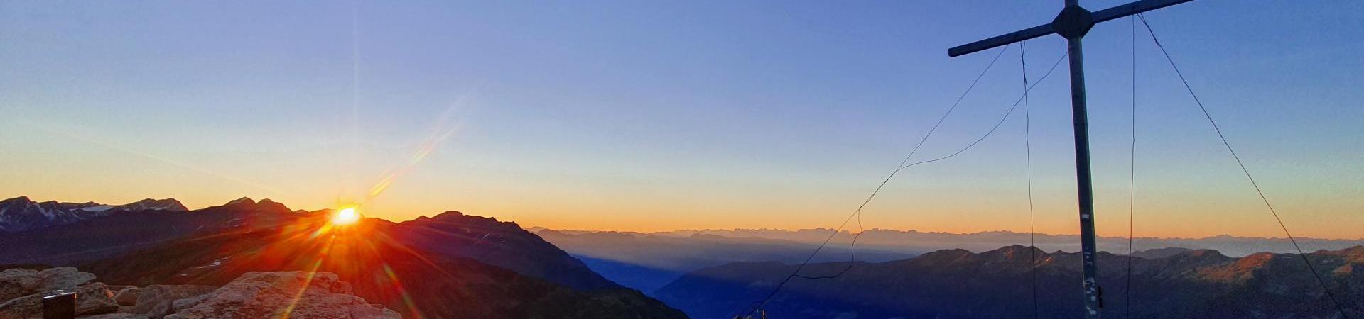 Gipfel-Aussicht-Sonnenuntergang