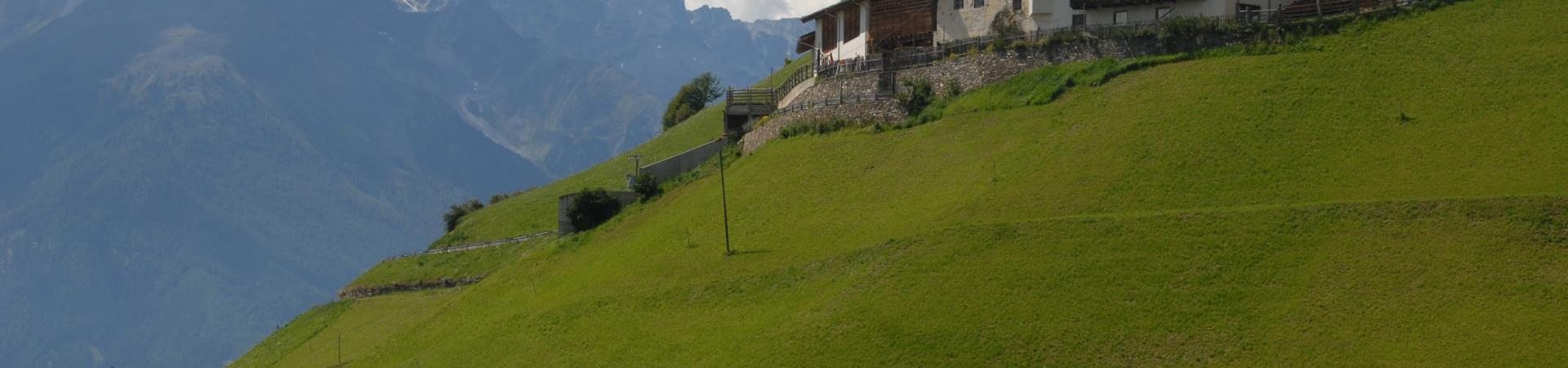 naturlandschaft-sonnenberg-bergbauernhof-schlanders-laas-gb