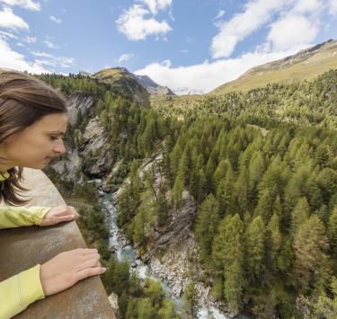 landschaft-martell-plimaschlucht-panoramaplattform-vinschgau-fb