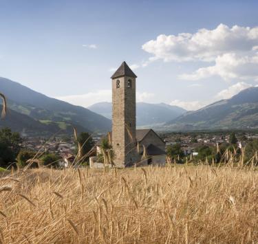 sehenswürdikeiten-st-johann-kirche-prad-vinschgau-fb