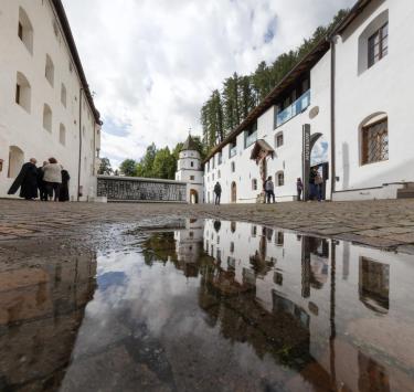 sehenswürdigkeiten-kloster-marienberg-museum-vinschgau-fb