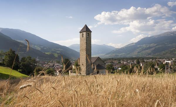 sehenswürdigkeiten-kirche-st.-johann-prad-vinschgau-fb