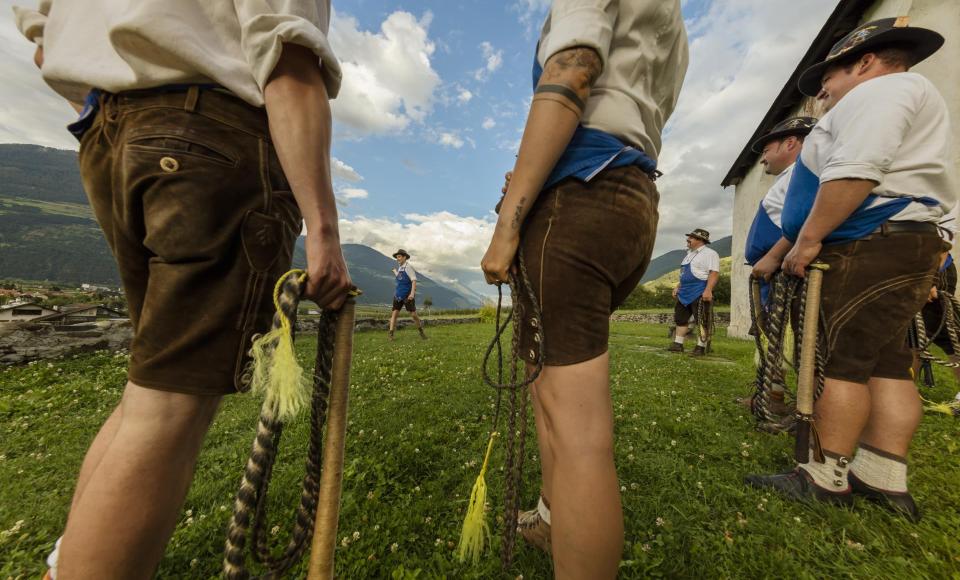 brauchtum-goaslschnöller-hut-vinschgau-fb