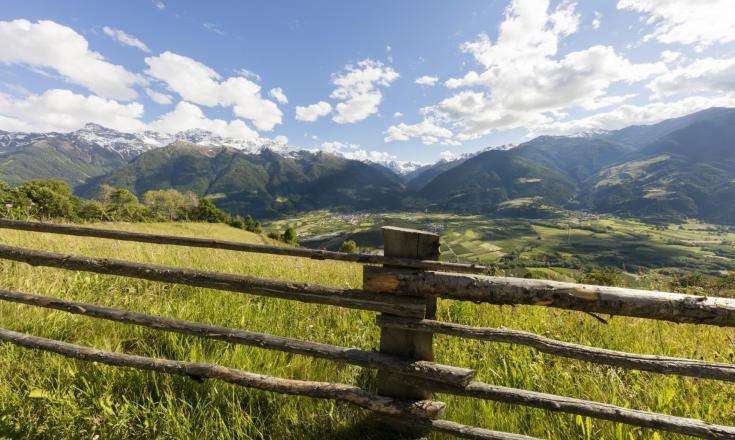 landschaft-blick-nach-schluderns-vinschgau-fb