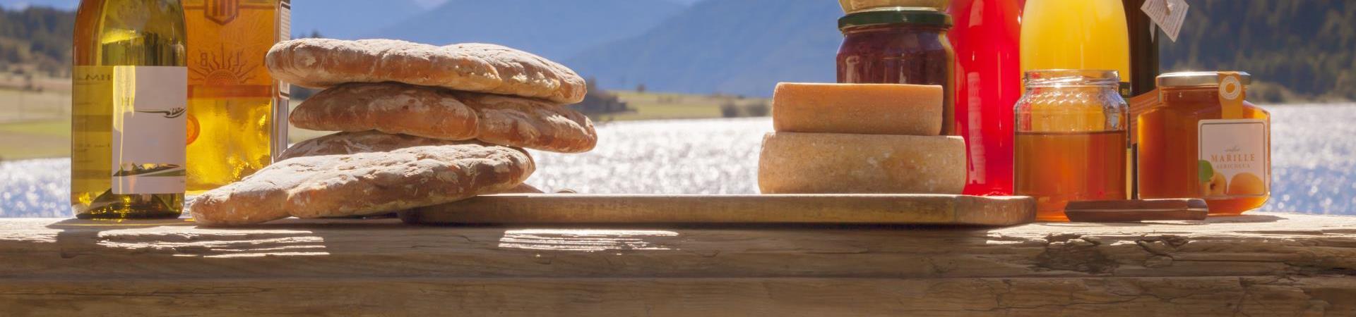 produkte-brot-säfte-haidersee-vinschgau-fb