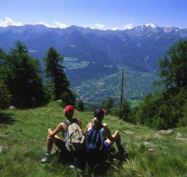 aktiv-wandern-panoramablick-noerderberg-ub