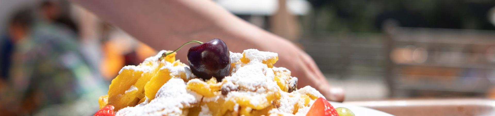 Schutzhütte-Kaiserschmarrn-Typisch-hr