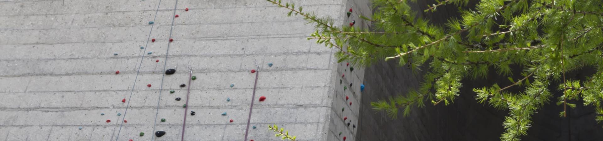 Arrampicare sulla diga