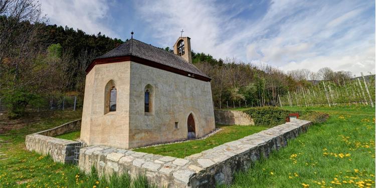 Chiesa di S. Giacomo a Söles vicino Glorenza
