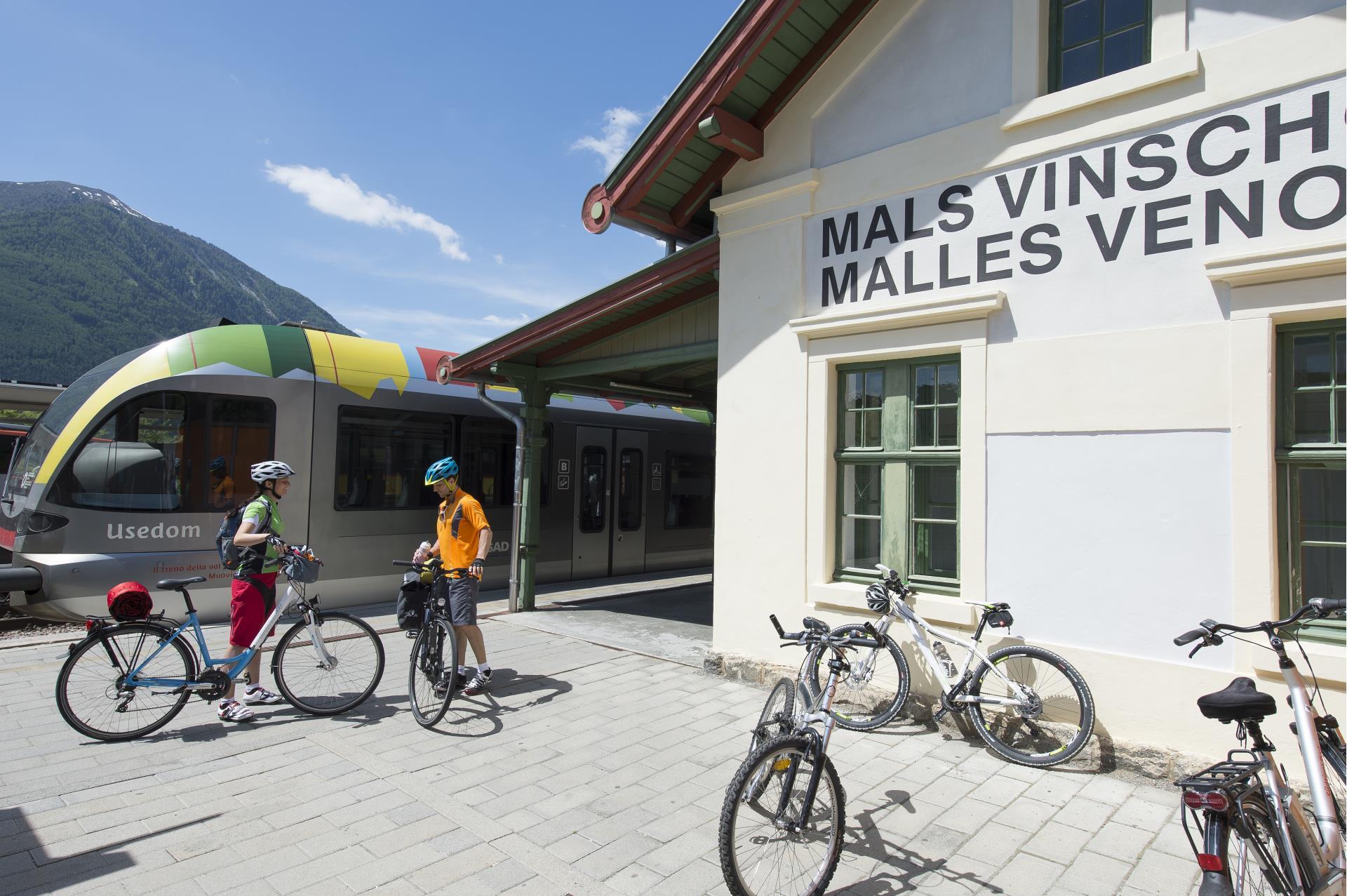 vinschgerbahn-bahnhof-mals-vinschgau-gt