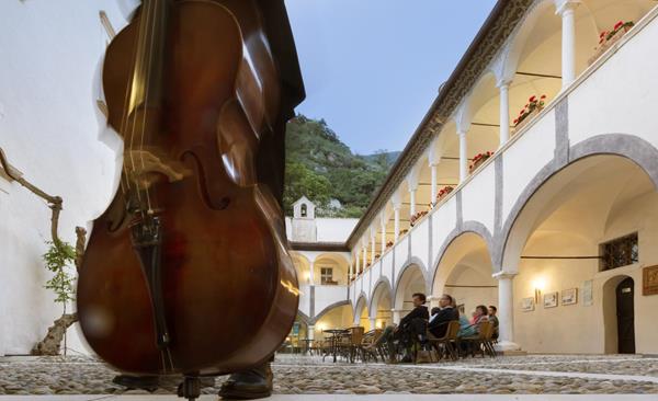 event-sommerabend-schlandersburg-musik-vinschau-fb